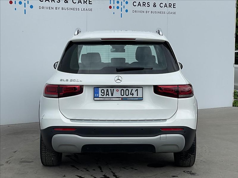 Mercedes-Benz GLB 2,0 200d AT8 7Míst - fotka 22 z 24