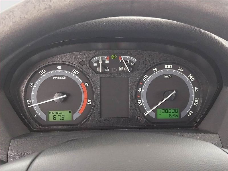 Škoda Fabia (2005) Ambiente 1.2 12V, nová STK - fotka 11 z 14