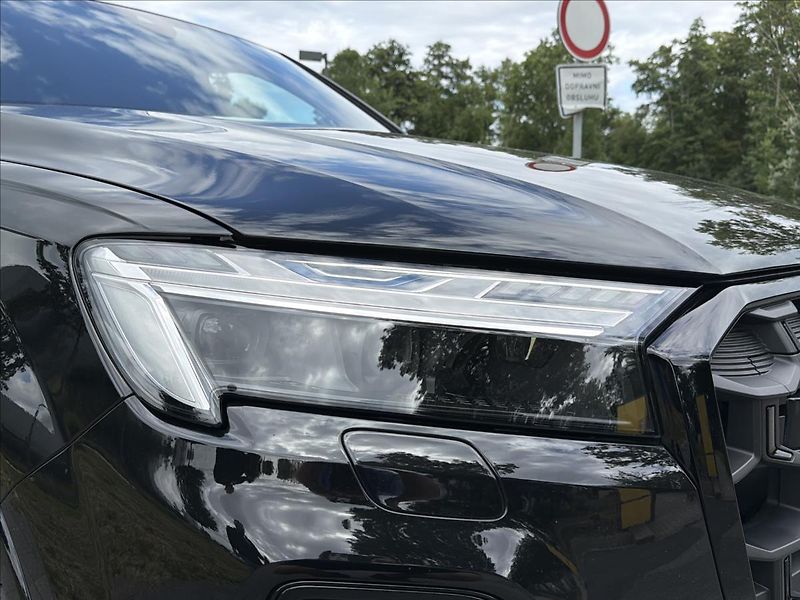 Audi Q7 3,0 TDI 210 KW S-LINE QUATTRO - fotka 9 z 39