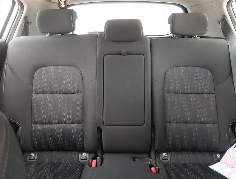 Kia Sportage (2019) 1.6 GDI, Navi, Tempomat - fotka 10 z 18