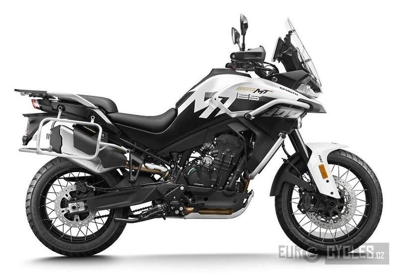 CFMOTO 800 MT (2026) Explore ES - Skladem - fotka 2 z 21
