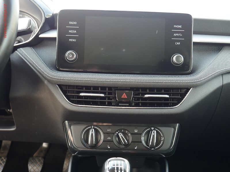 Škoda Fabia (2021) 1.0TSi, 2.maj,ČR, Style, LED - fotka 11 z 18