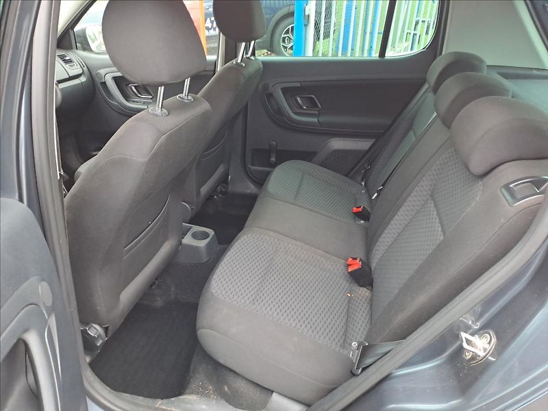 Škoda Fabia 1,2 i KLIMA - fotka 6 z 14