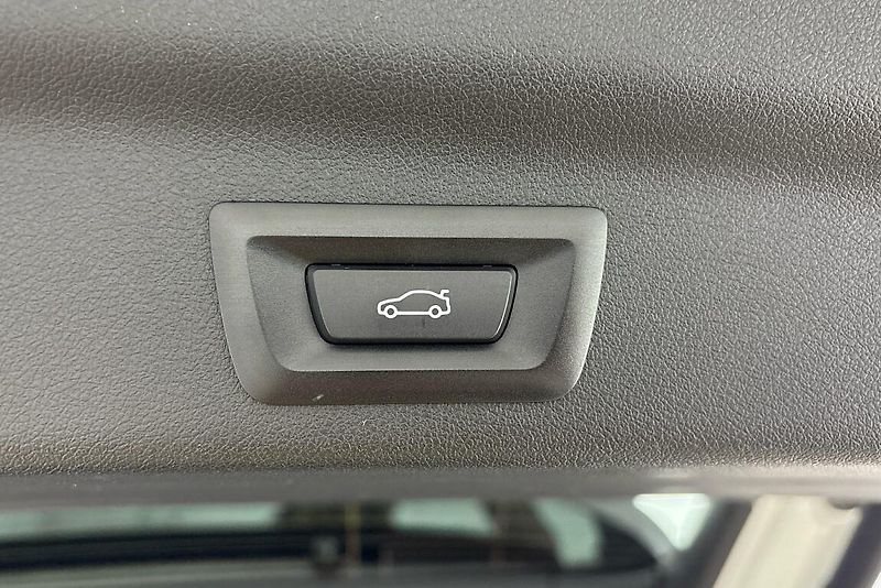 BMW X1 sDrive18i - fotka 10 z 22