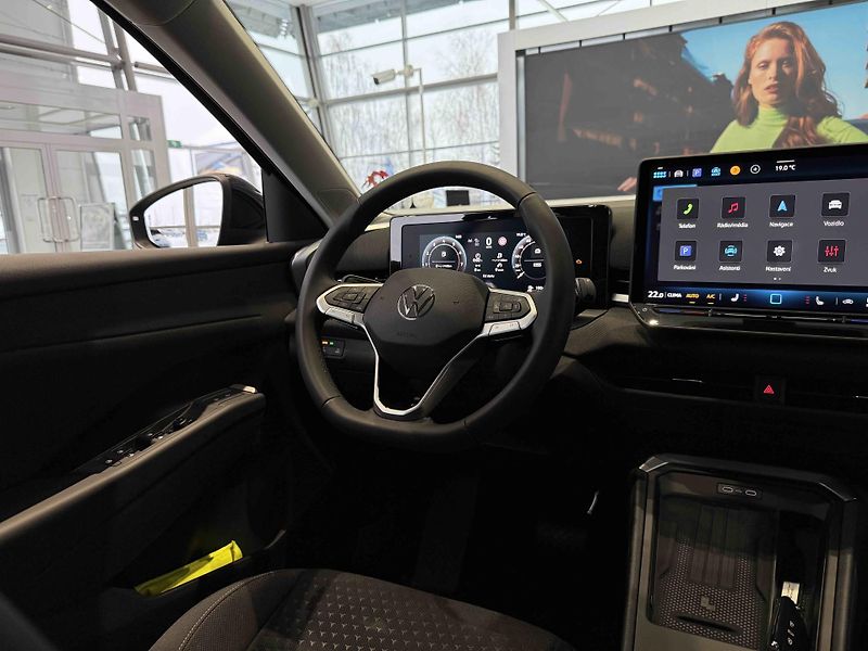 Volkswagen T-Roc (2026) 1,5 eTSI 110 kW 7DSG - fotka 6 z 7