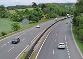 Budoucí dálnice D7 naváže u Slaného na stávající dvěma novými pruhy.