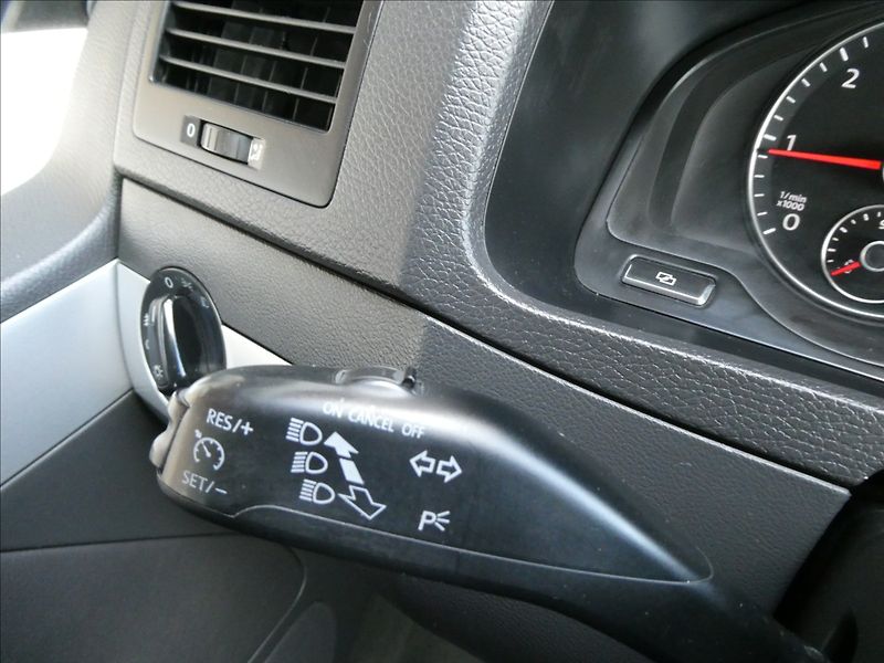 Volkswagen Multivan 2,0 TDi DSG 4x4,závěs,HIGHLINE - fotka 34 z 44