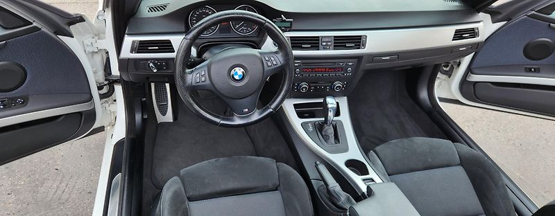 BMW Řada 3 (2010) 330D*M*PAKET*CABRIO - fotka 21 z 42