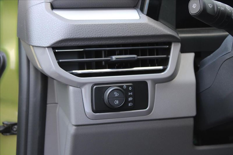 Volkswagen Caravelle 2.0 TDI L/DSG/ZÁR/DPH/CZ - fotka 17 z 45