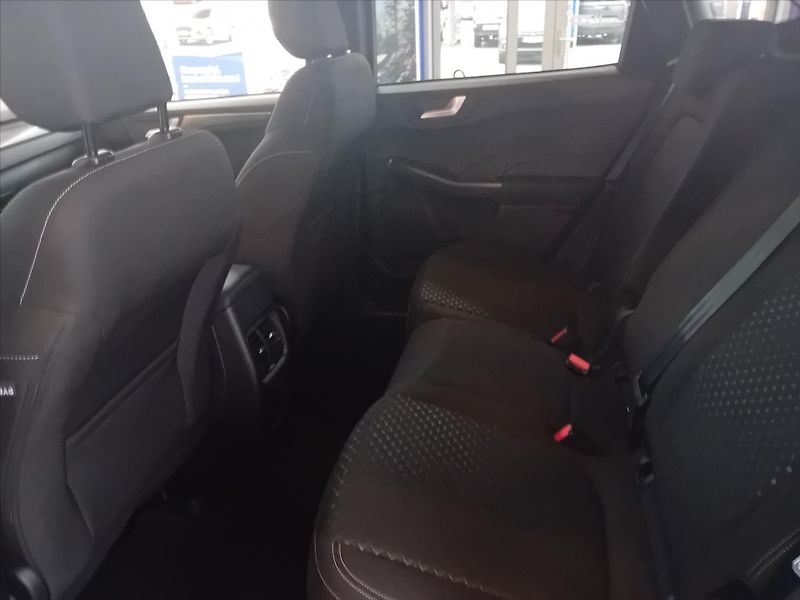 Ford Kuga (2025) 1,5 EcoBoost 110kW  Titanium - fotka 10 z 14