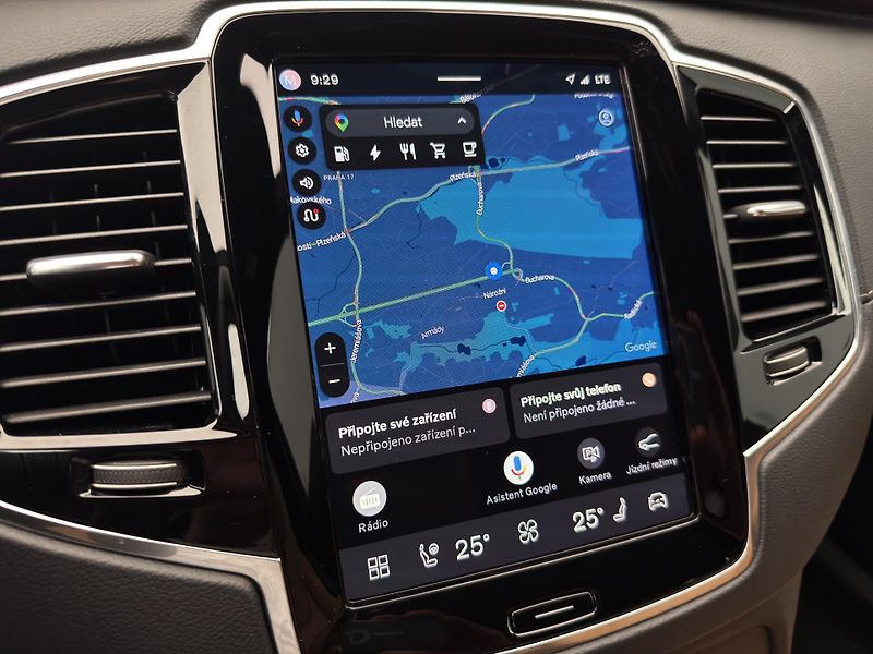 Volvo XC90 T8 AWD RECHARGE DARK PLUS CZ  - fotka 35 z 51