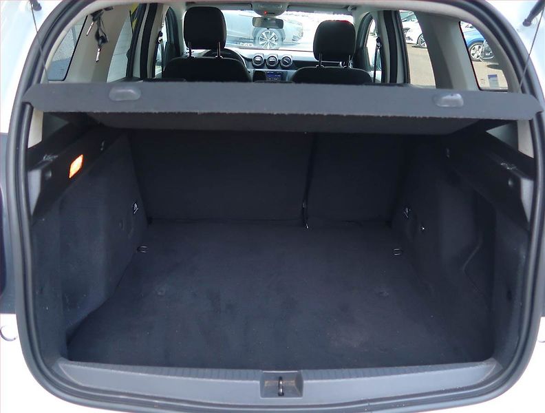 Dacia Duster (2018) 1.6 SCe, Navi, Tempomat - fotka 13 z 15