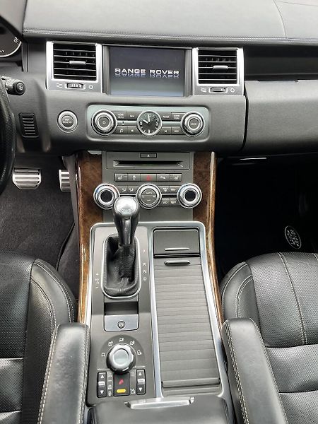 Land Rover Range Rover Sport (2010) 3.0 /180kW - fotka 26 z 44