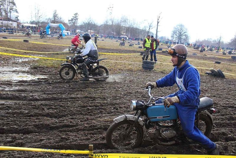 V Autokempu Karvánky v Soběslavi na Táborsku se v sobotu 17. února 2024 jel oblíbený závod Off-road fichtel day.