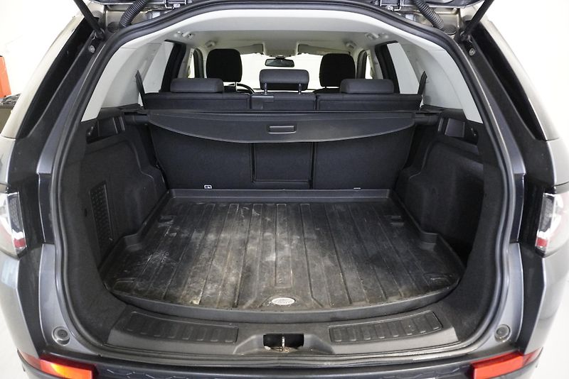 Land Rover Discovery Sport 2.0 110 kW 4WD AUTOMAT - fotka 11 z 28