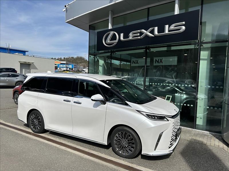 Lexus LM 350h  2,5 350h 4×4 LUXURY - fotka 6 z 14