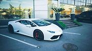 Lamborghini Huracán. „Musím říct, že Lambo s tímhle modelem opravdu pokročilo. Možná jde o nejlepší sériové auto pro jízdu na dálnici, které jsem kdy vyzkoušel. Což není dobré pro můj řidičák…“