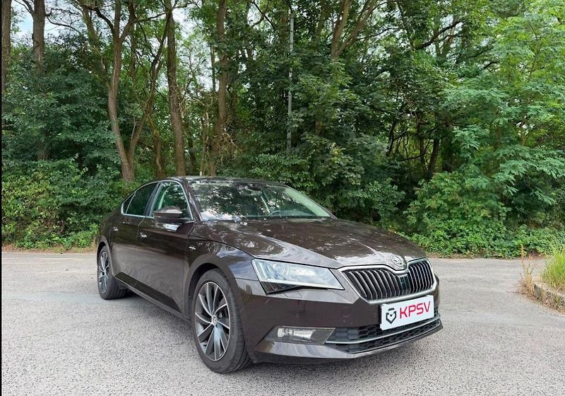 Škoda Superb (2016) - fotka 2 z 23