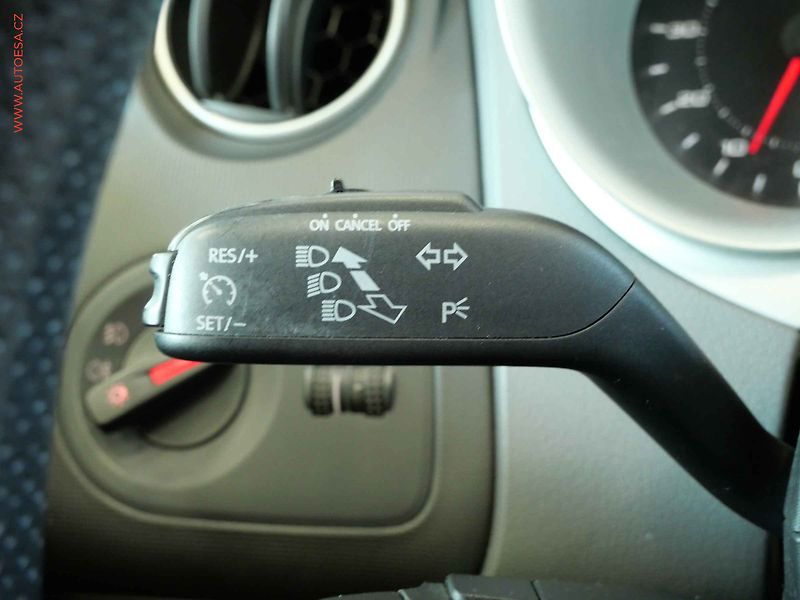 Seat Ibiza (2011) 1.2TSI, ČR, servis.kniha - fotka 15 z 20