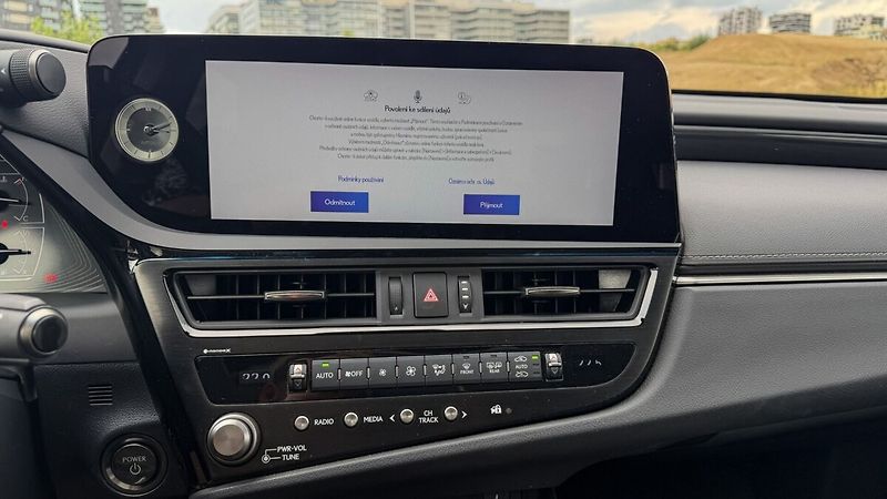 Lexus ES 300h 300H HEV BUSINESS EDITION - fotka 16 z 24