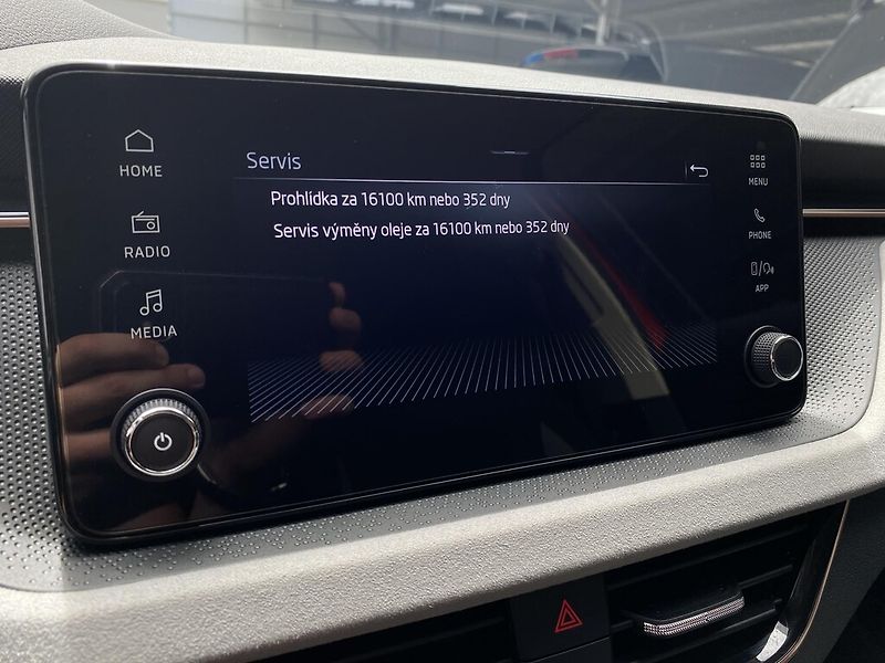 Škoda Kamiq 1,0 TSI 85 kW Top Selection - fotka 19 z 27