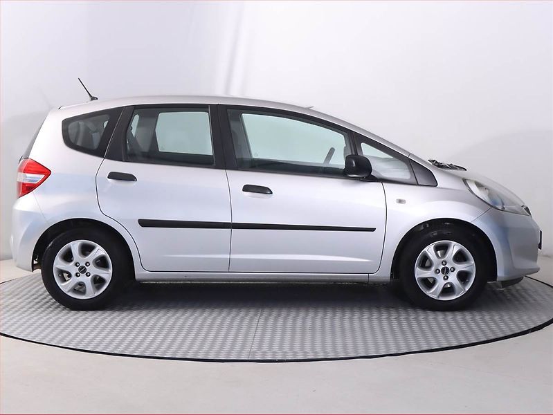 Honda Jazz (2014) 1.2 i-VTEC, Serv.kniha - fotka 6 z 15