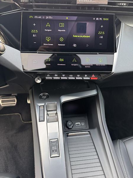 Peugeot 308 (2022) GT 1.5HDi Focal hudba TOP výba - fotka 19 z 25