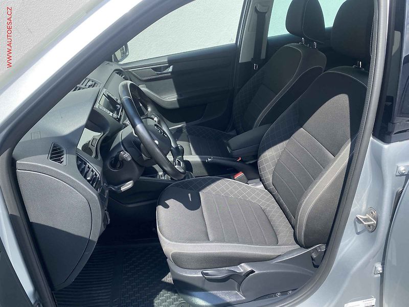 Škoda Fabia (2022) 1.0 TSi, 1.maj,ČR, Ambition - fotka 9 z 17