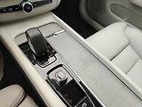 Volvo XC60 B5 AWD PLUS, LIGHT PAKET, ACC - náhled 15