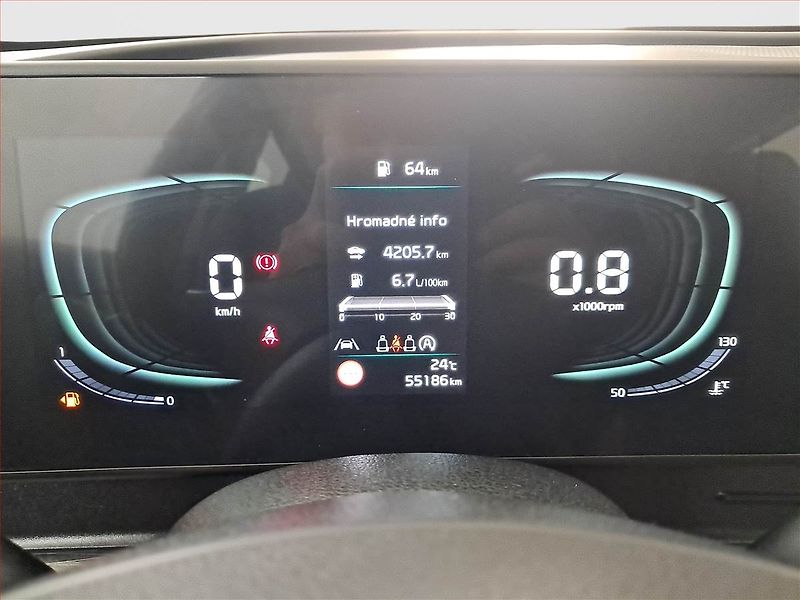Kia Sportage (2022) 1.6 T-GDI - fotka 11 z 17