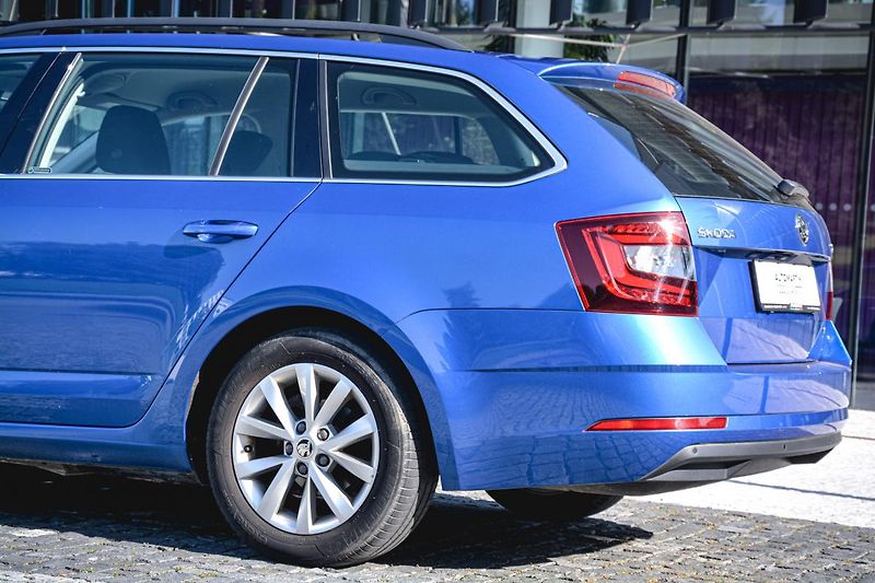 Škoda Octavia Combi 1.5 Tsi G-Tec Style 7st  - fotka 6 z 25