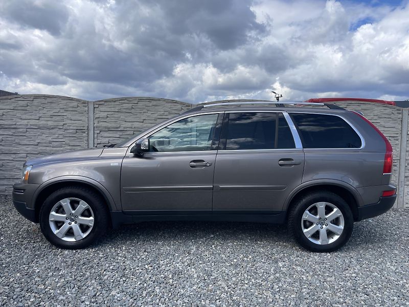 Volvo XC90 2.5TDi D5 200PS AWD R-DESIGN!! - fotka 1 z 180