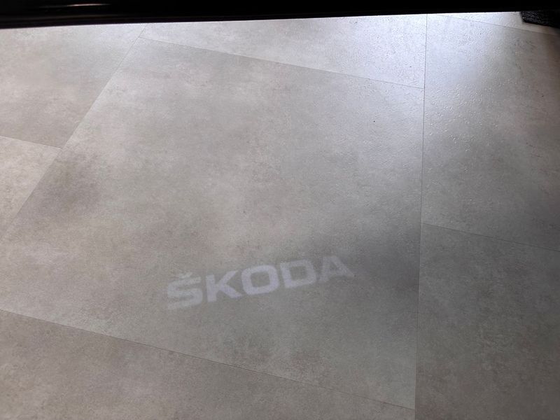 Škoda Karoq SPORTLINE 1.5 TSI 110kw - fotka 10 z 32