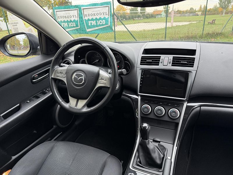 Mazda 6 2.0 Exclusive - fotka 29 z 32