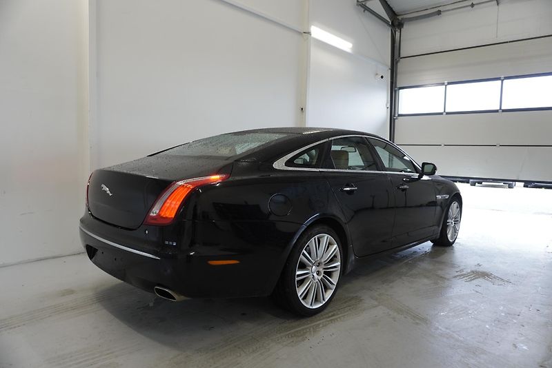 Jaguar XJ XJ  3,0D - fotka 5 z 33