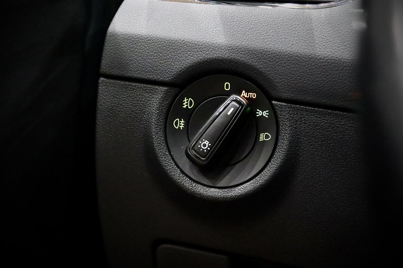 Škoda Octavia 3 FL Combi 1.4 TSI 110 kW DSG - fotka 18 z 34
