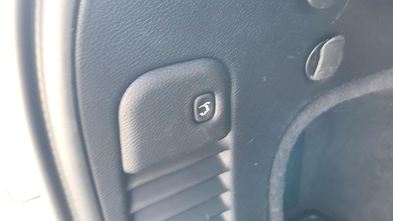 Jeep Grand Cherokee 3,0 CRDI 4x4 - fotka 15 z 21