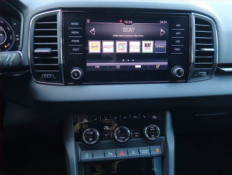 Škoda Karoq (2019) Style 1.5 TSI - fotka 12 z 17