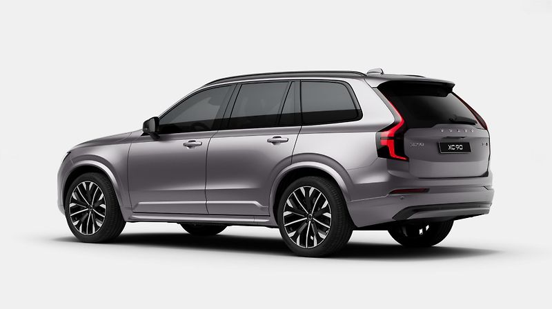Volvo XC90 (2026) B5 AWD PLUS DARK - fotka 3 z 12