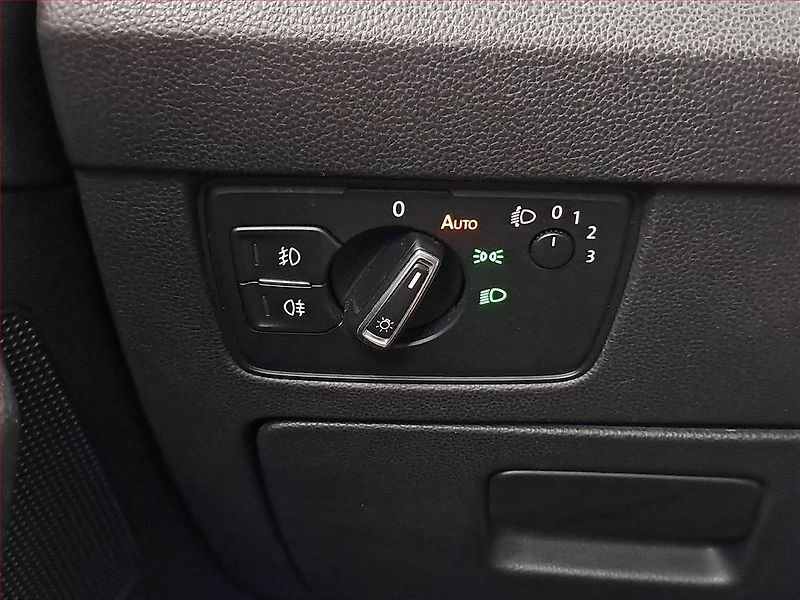 Volkswagen Passat (2017) 2.0 TDI, Automat, Tempomat - fotka 19 z 22