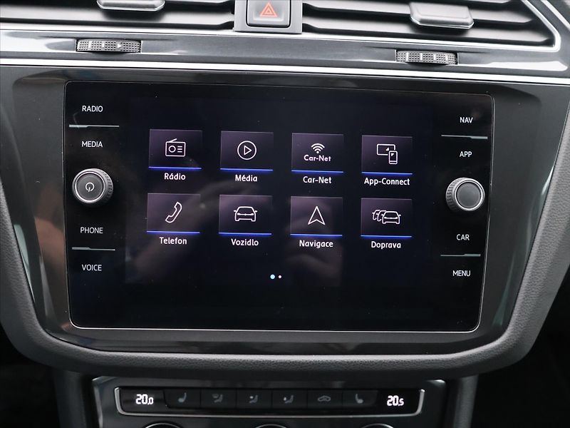 Volkswagen Tiguan 2,0 TDI Highline 4x4 DSG DPH - fotka 21 z 26