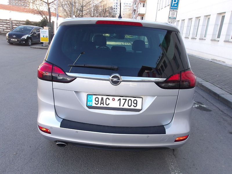Opel Zafira 2,0DTi AUTOMAT !!! PĚKNÁ ! - fotka 12 z 41