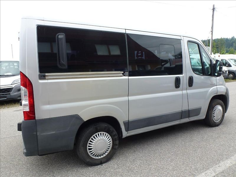 Citroën Jumper 2,2 HDI 6 rychlostí, Klimatiza - fotka 8 z 45