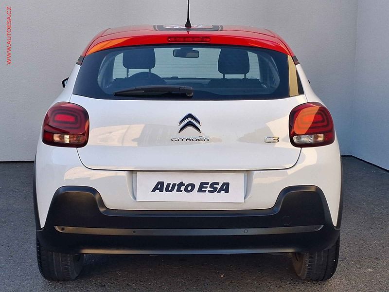 Citroën C3 (2018) 1.2 PT Graphic, AC, tempo - fotka 5 z 19