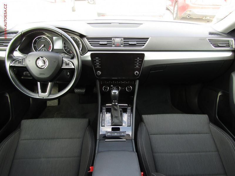 Škoda Superb (2019) 2.0 TDi, ČR, Style, DSG - fotka 8 z 23