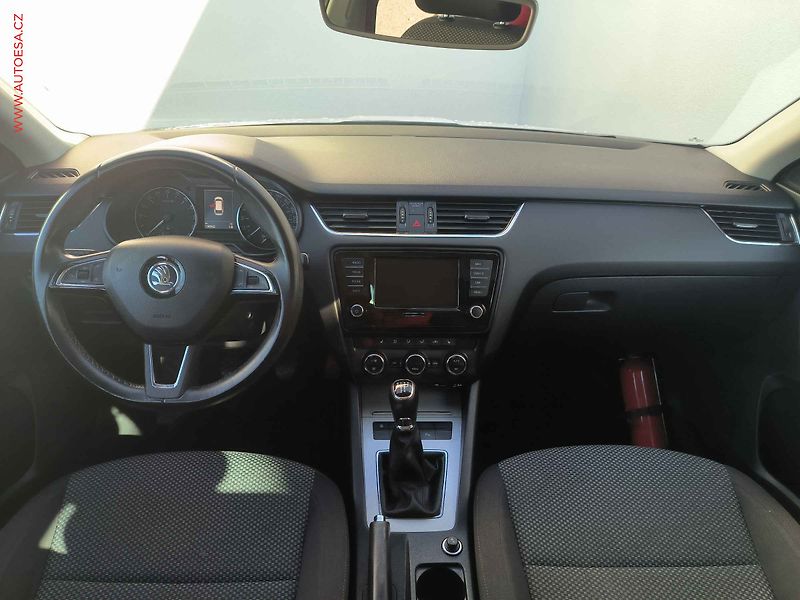 Škoda Octavia (2017) 1.6 TDi, Ambition - fotka 8 z 21
