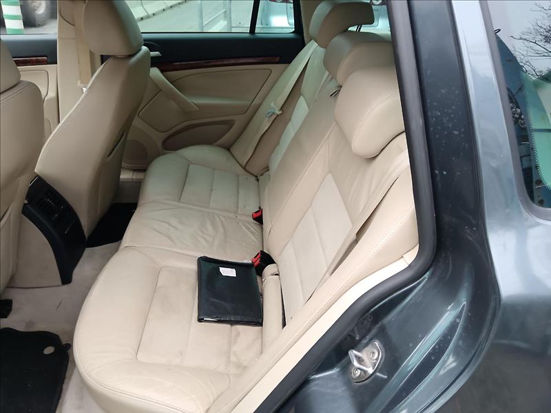 Škoda Octavia 2,0 TDi CR  Elegance - fotka 19 z 22