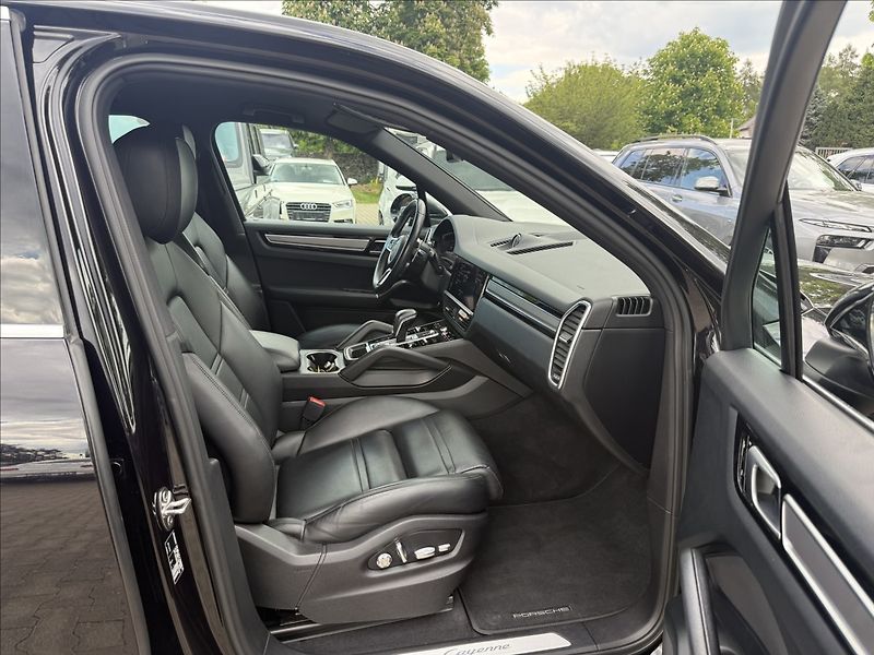 Porsche Cayenne 3.0 V6 Sport chrono - fotka 8 z 26