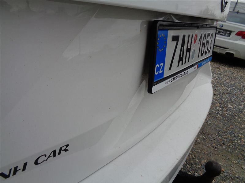 Škoda Octavia 2,0 - fotka 10 z 17