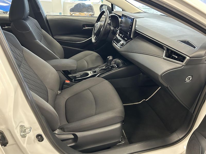 Toyota Corolla (2023) 1.8 Hybrid AT LED Kamera - fotka 24 z 26